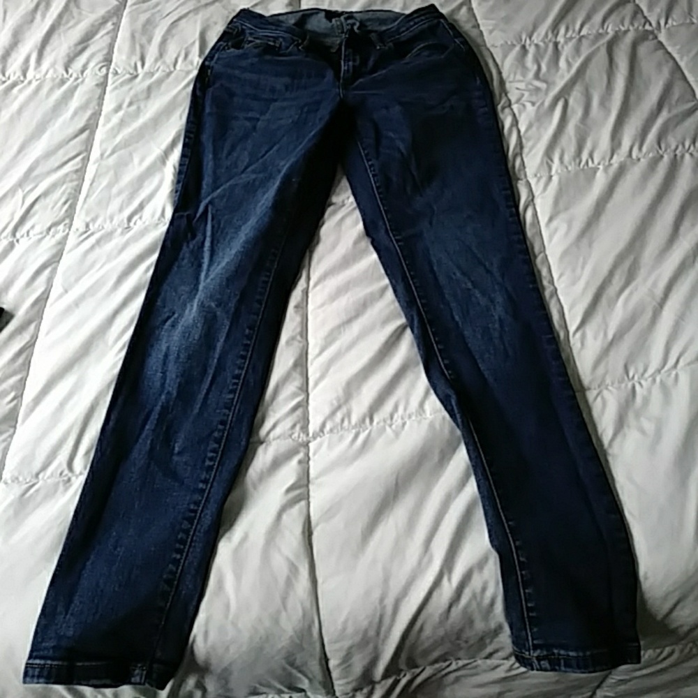 Universal Thread jeans